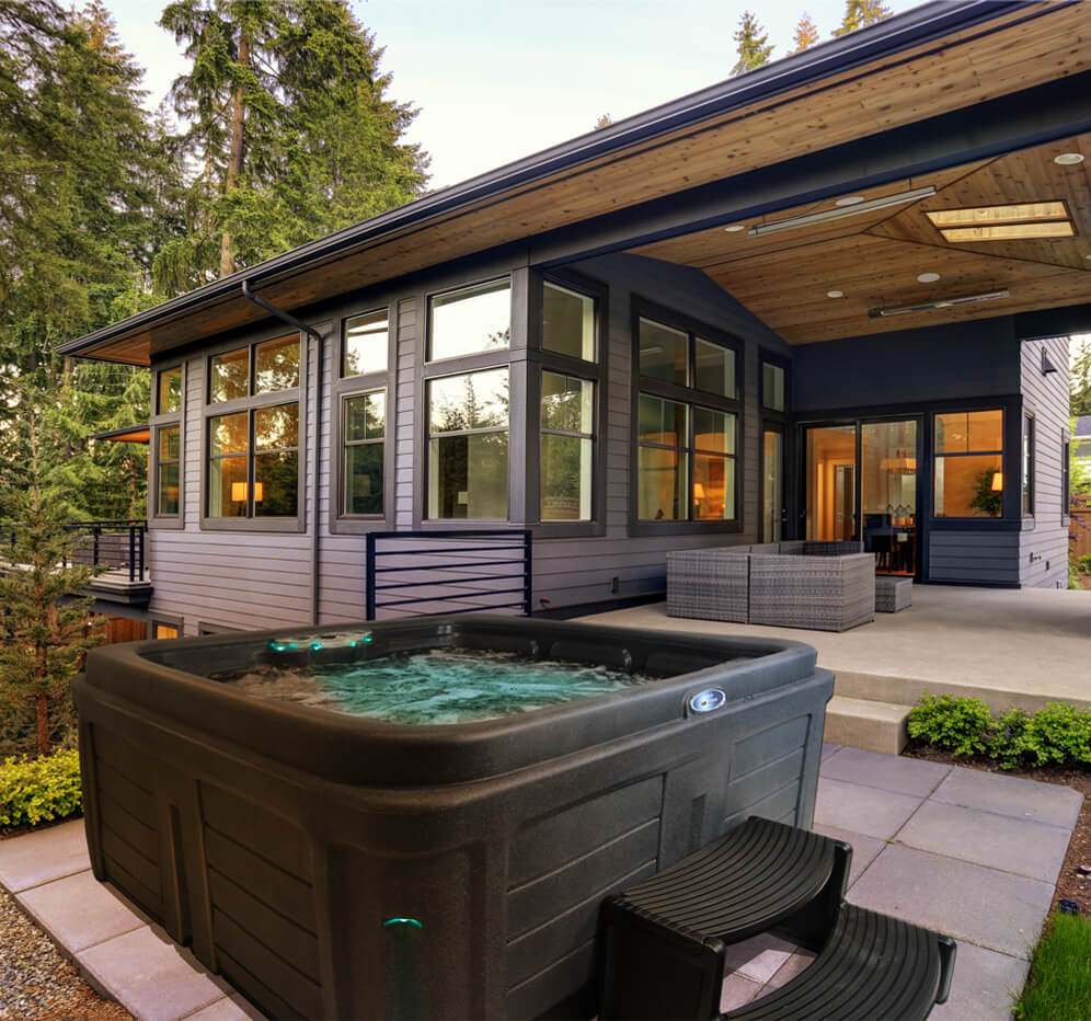 Installation de spa chez Piscines René-Pitre